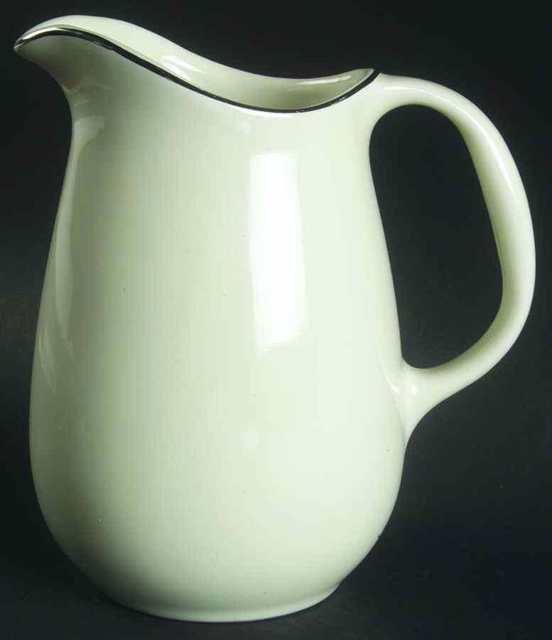 Ballerina Platinum 32 Oz Pitcher by Universal-1