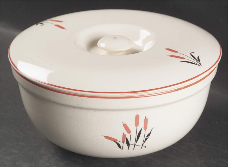 Cattail (Camwood) 2 Qt Round Covered Casserole by Universal-1