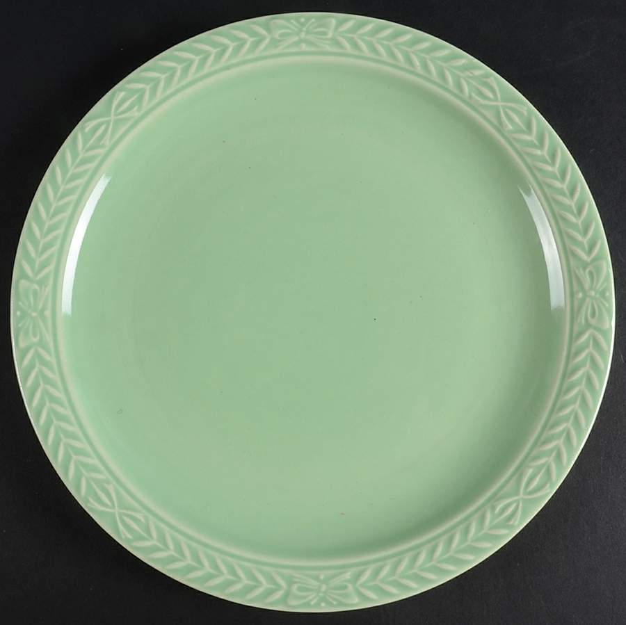 Laurella Green Luncheon Plate by Universal-1