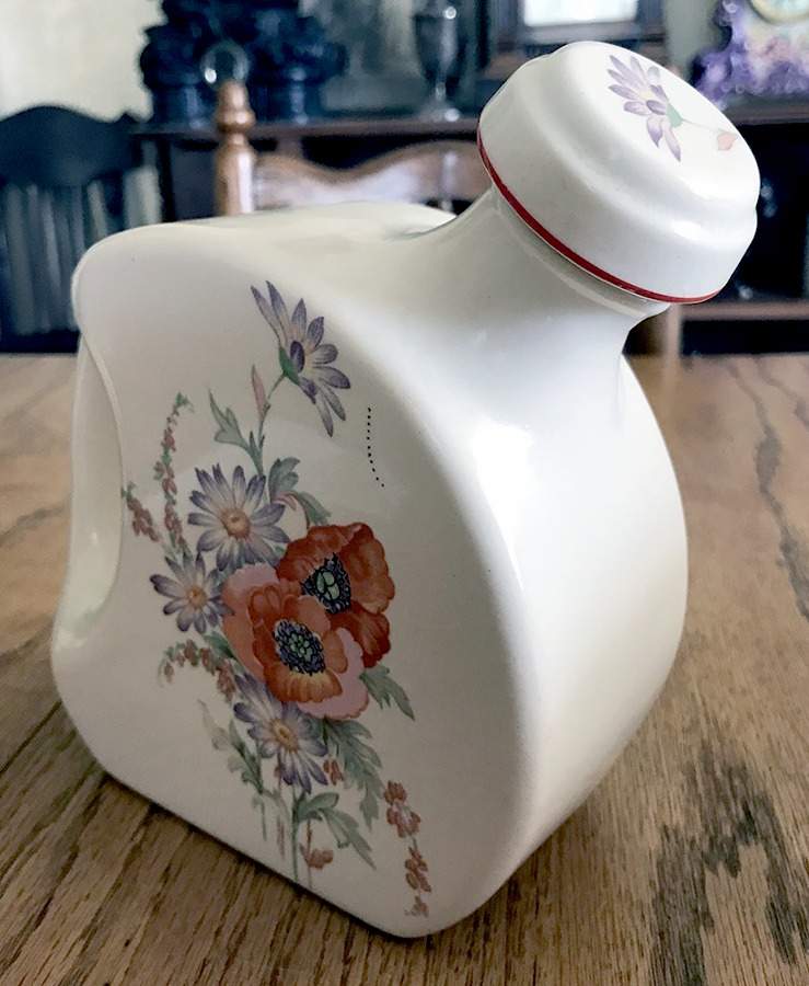 Poppy 32 Oz Canteen Jug with Stopper by Universal-1