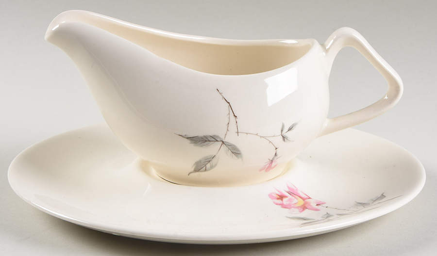Rosette Gravy Boat & Underplate by Universal-1