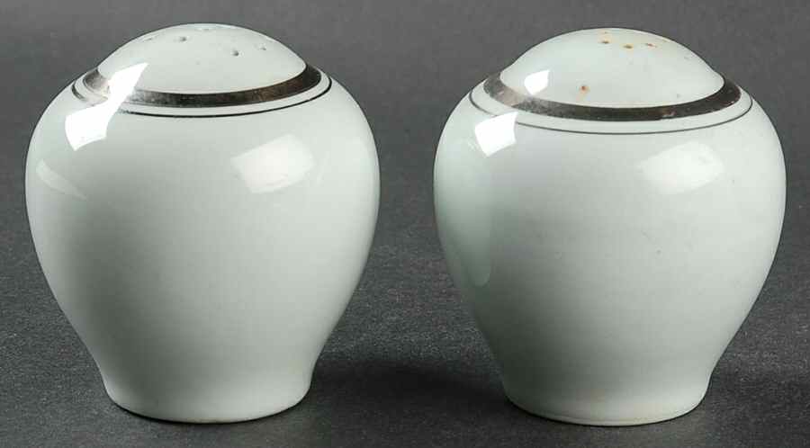 UNI14 Salt & Pepper Set by Universal-1