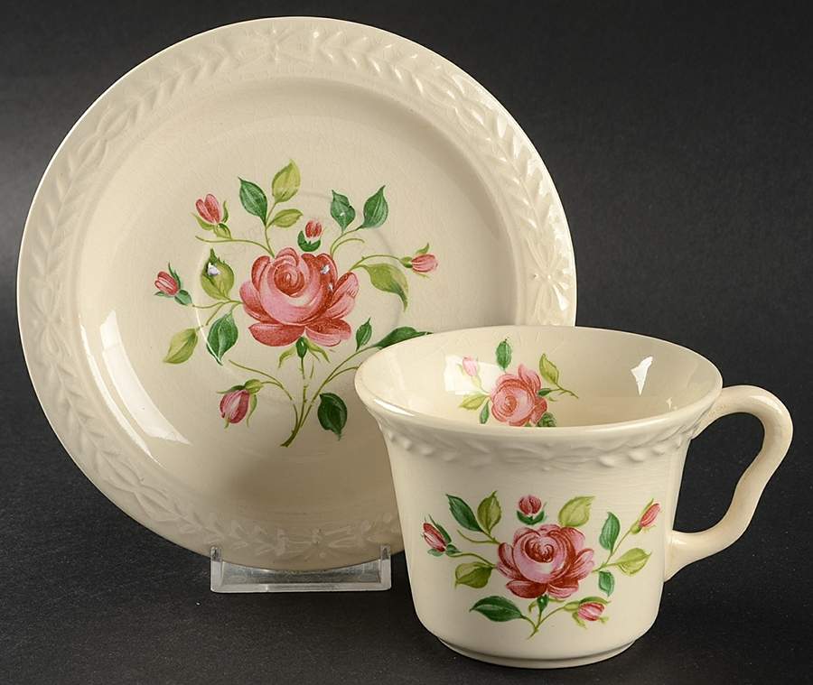 UNI26 Flat Cup & Saucer Set by Universal-1