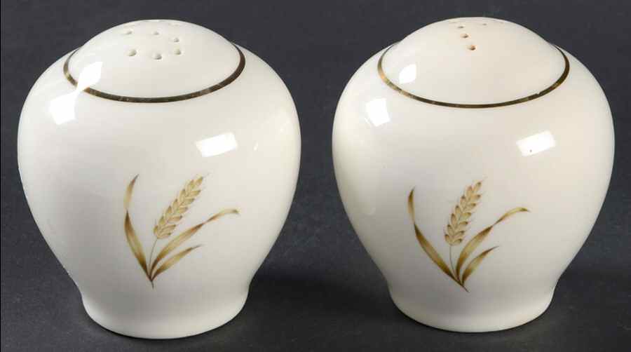 UNI8 Salt & Pepper Set by Universal-1