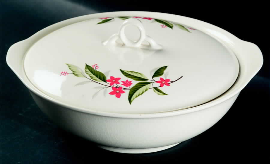 Woodvine Round Covered Vegetable by Universal-1