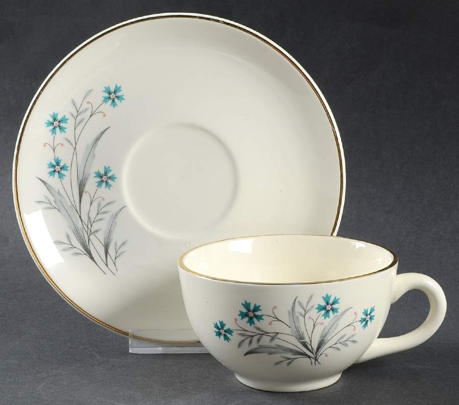 Hampton Flat Cup & Saucer Set by SCIO-1