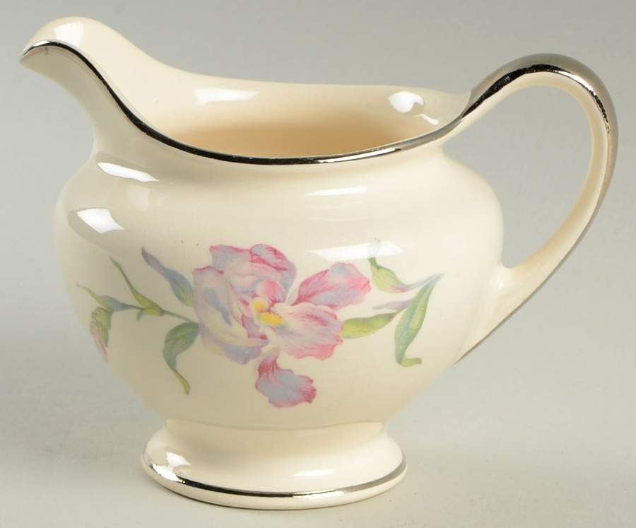 Iris Creamer by Universal-1