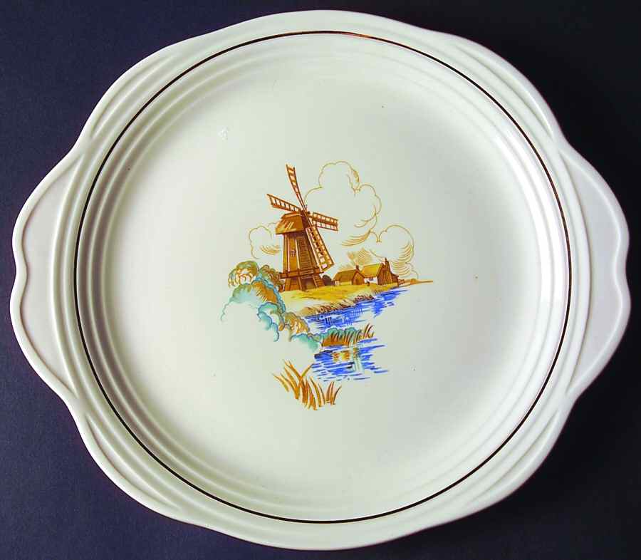 UNI87 Handled Cake Plate by Universal-1