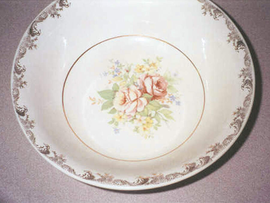 UNI91 9" Round Vegetable Bowl by Universal-1