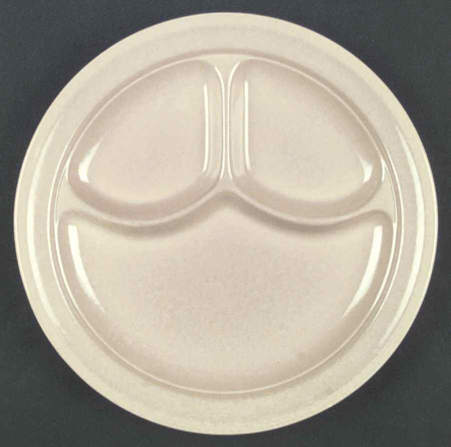Camwood Ivory Coral Grill Plate by Universal-1