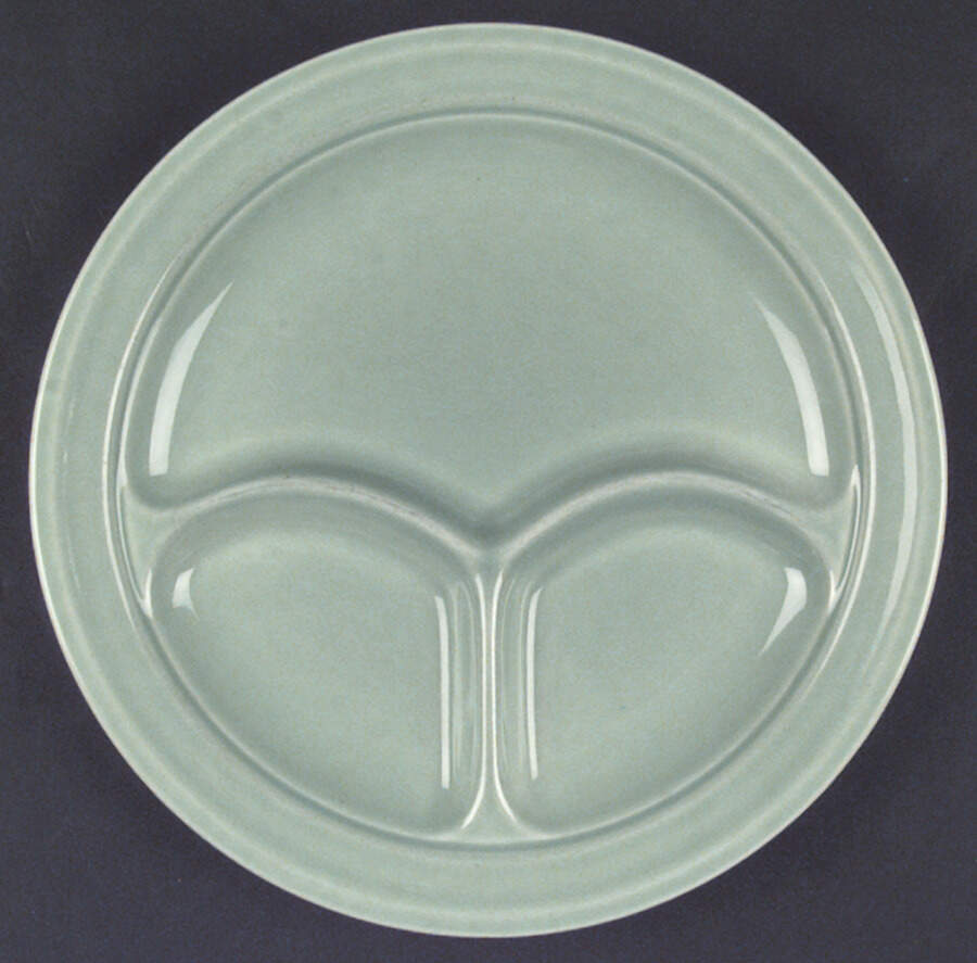 Camwood Ivory Green Grill Plate by Universal-1
