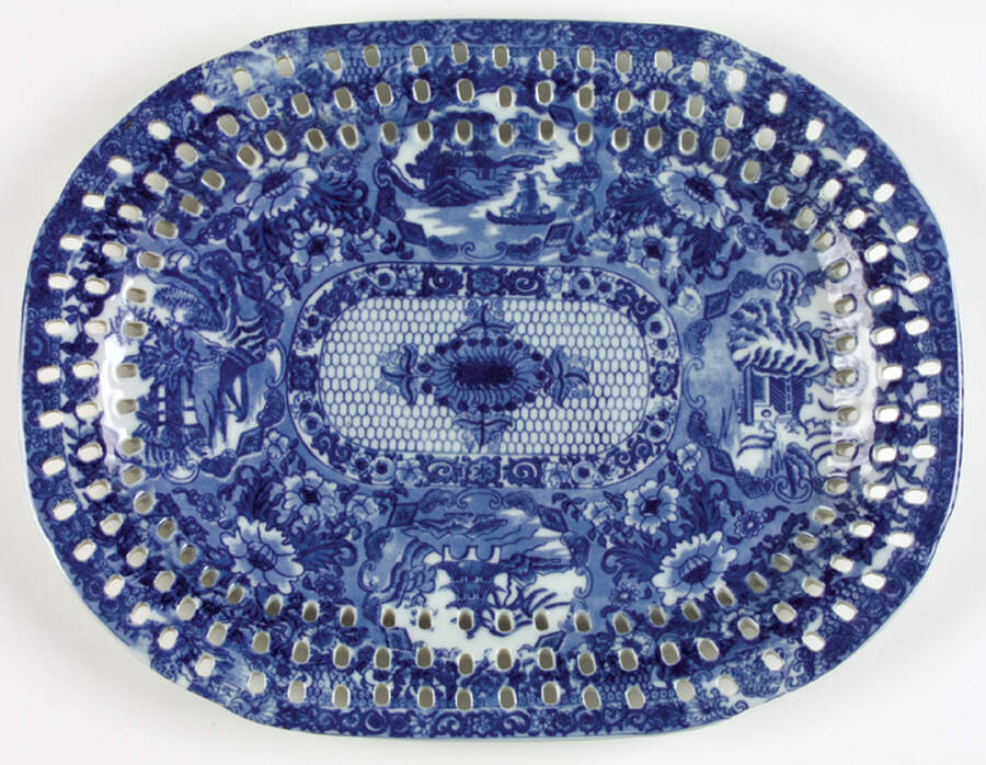 CX920 17" Pierced Oval Platter by China (Made in China)-1