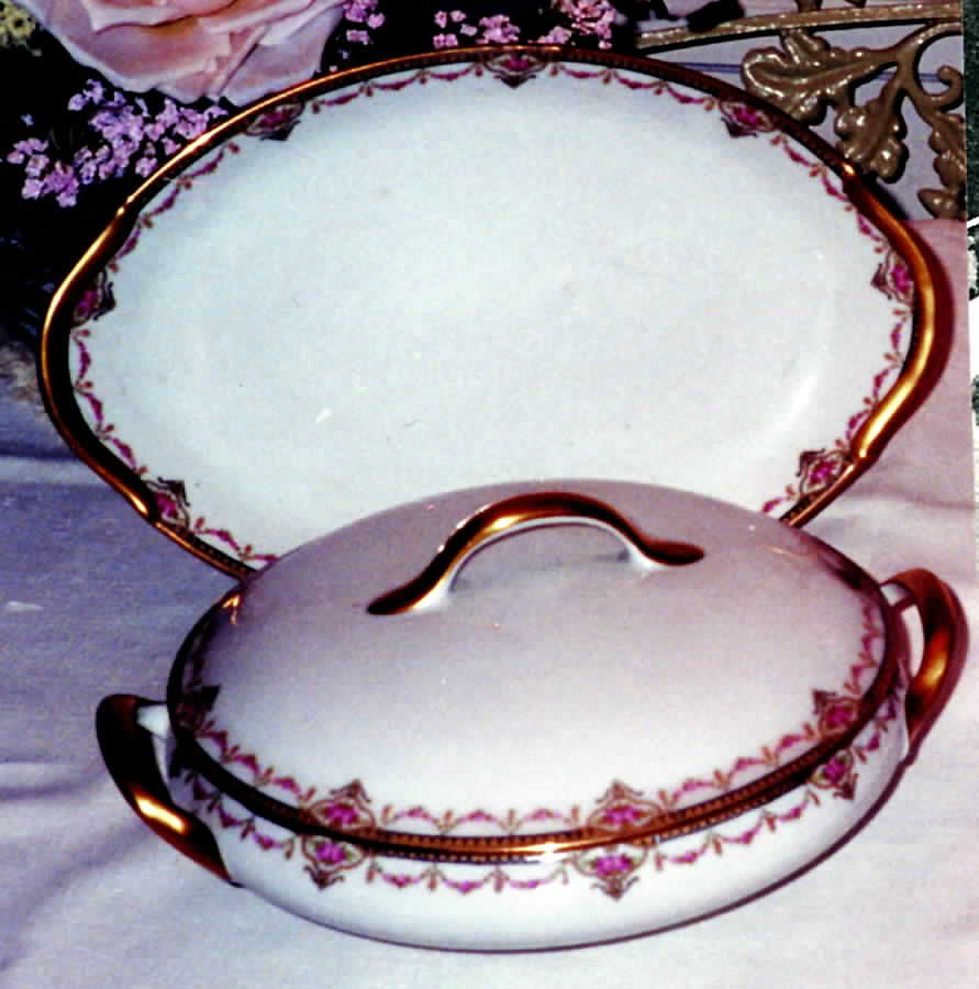 UNC102 Oval Covered Vegetable by Union Ceramique-1