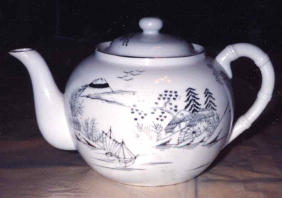UNY1 Teapot & Lid by Unity-1