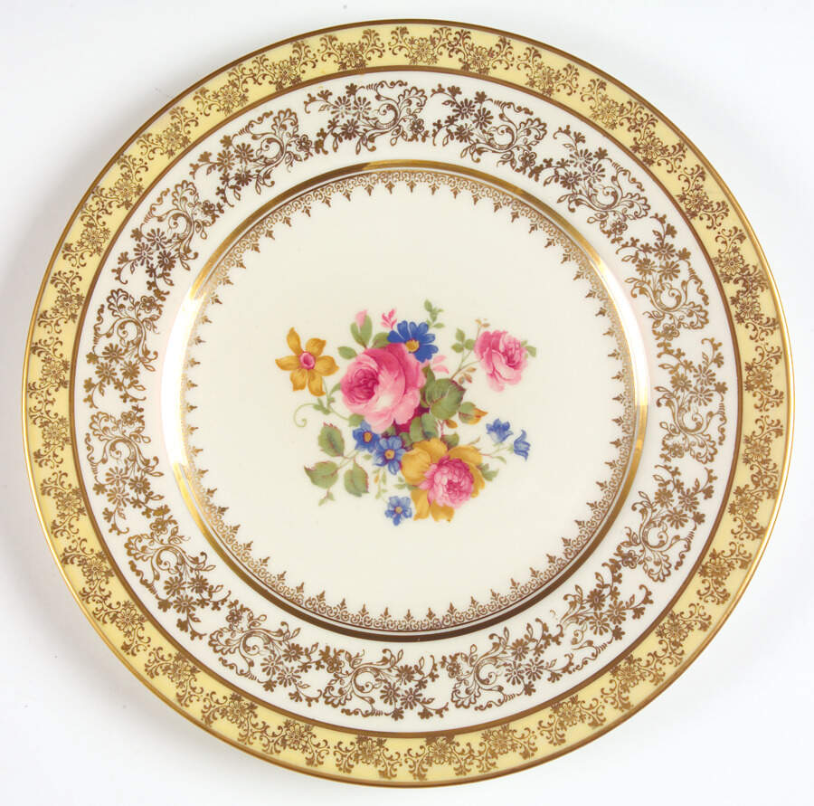 USA9 Dinner Plate by USA-1