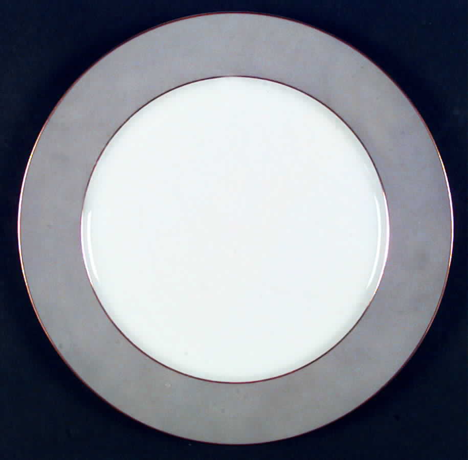 UC17 Dinner Plate by Unknown Manufacturer-1