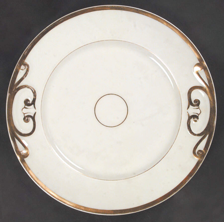 UC23 Cake Plate by Unknown Manufacturer-1