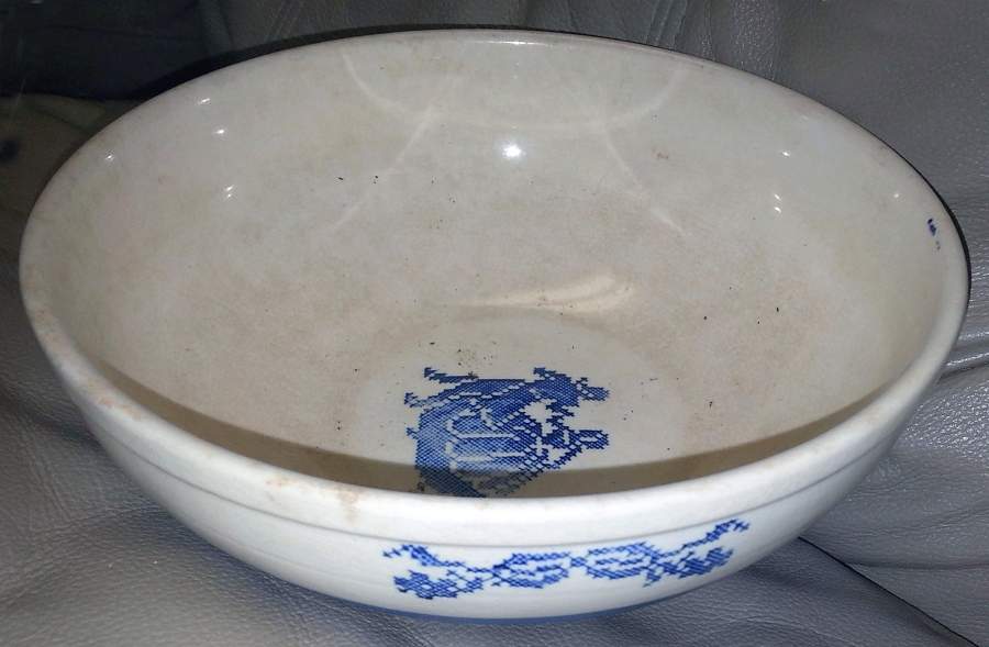 UNI116 9" Round Vegetable Bowl by Universal-1
