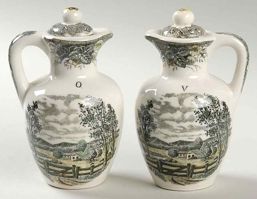 Meadow-Rural Scenery Vinegar and Oil Set with Stoppers by Japan-1