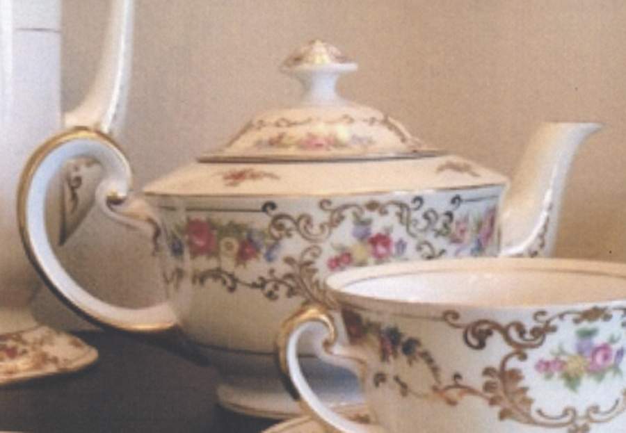 Dresden Teapot & Lid by Unknown Manufacturer-1
