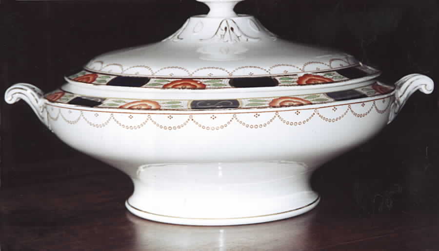Argyle Round Covered Vegetable by Berwick-1