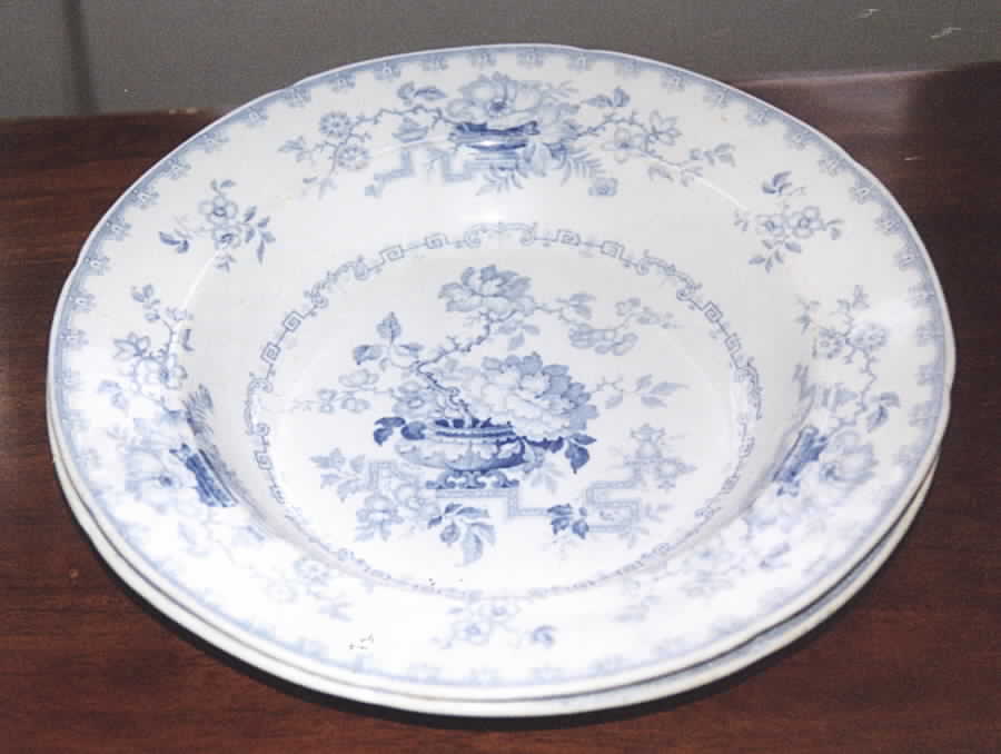 Nankin Jar Rim Soup Bowl by England-1