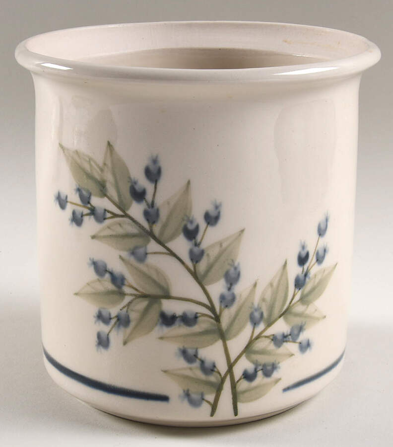 UNW1 Medium Canister No Lid by Union Stoneware Maine (Union Pottery)-1