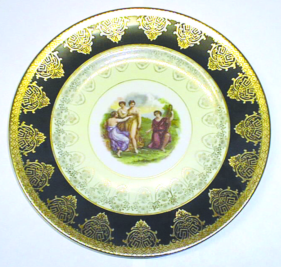 UC98 Black Dinner Plate by Unknown Manufacturer-1