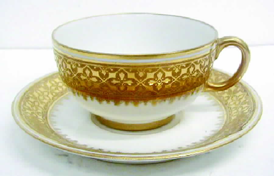 UNC139 Footed Cup & Saucer Set by Union Ceramique-1