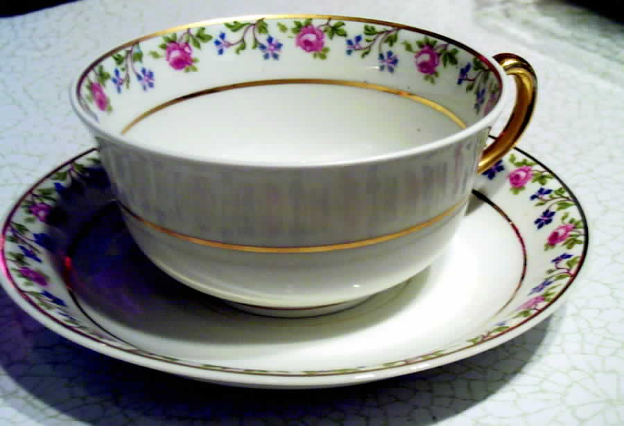 UNC140 Footed Cup & Saucer Set by Union Ceramique-1