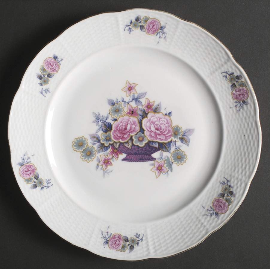 UC121 Dinner Plate by Unknown Manufacturer-1