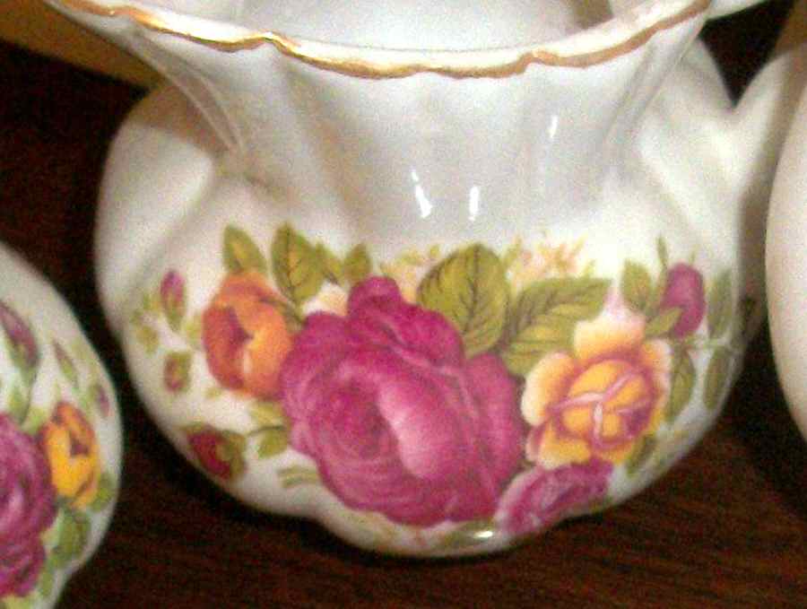 Cottage Rose Creamer by Taiwan-1