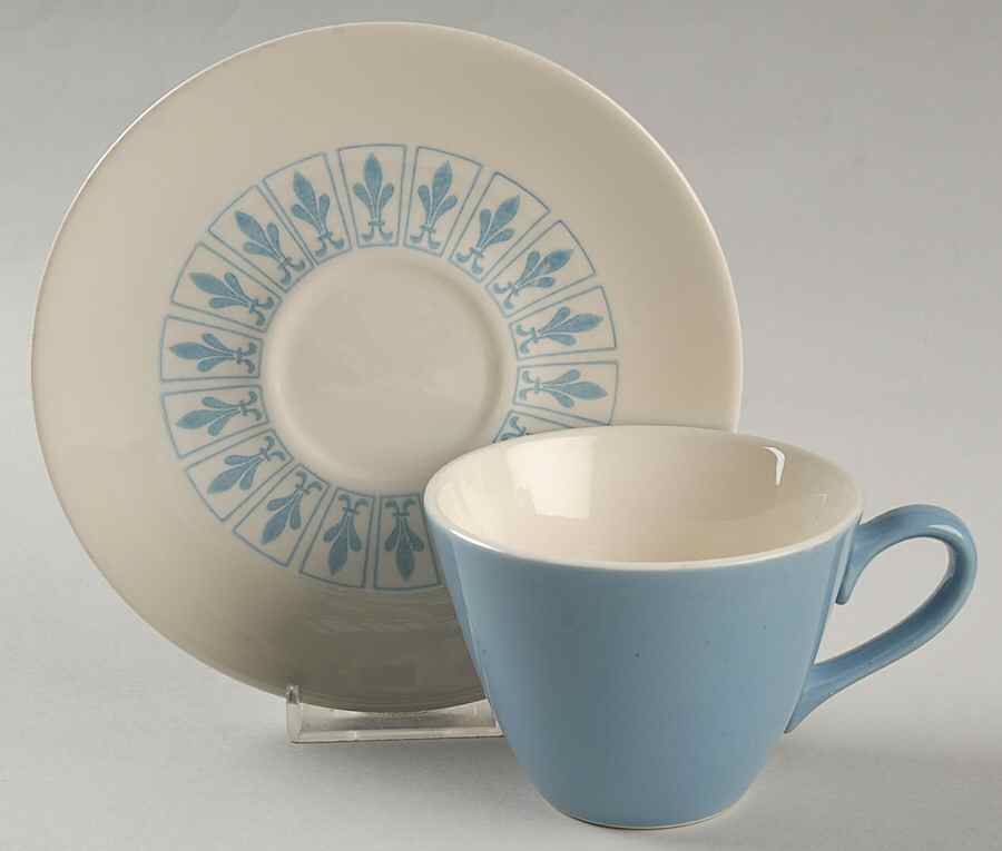 Richelieu Flat Cup & Saucer Set by Homer Laughlin -1