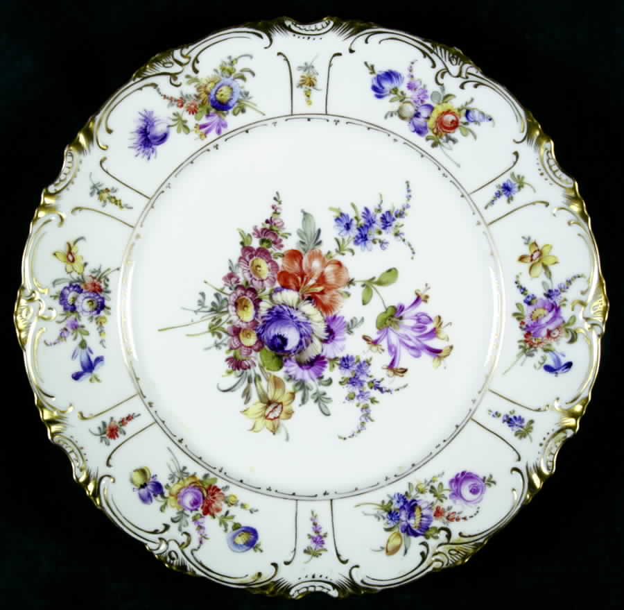 Dre91 Dinner Plate by Dresden (German)-1