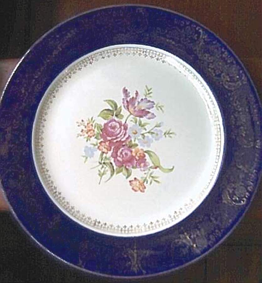 UC273 Dinner Plate by Unknown Manufacturer-1