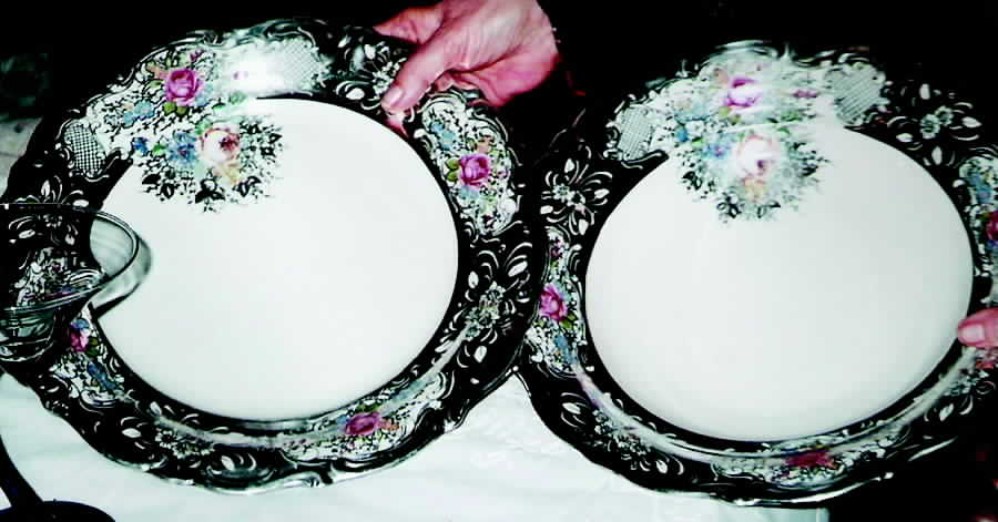 Murano Dinner Plate by Unknown Manufacturer-1
