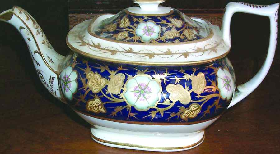 UC289 Teapot & Lid by Unknown Manufacturer-1