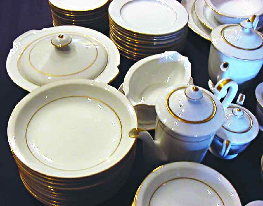 SUZ6 Rim Soup Bowl by Satsuma-1