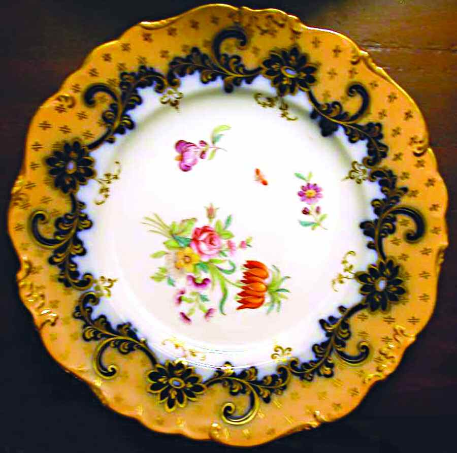 8437 Dinner Plate by Unknown Manufacturer-1