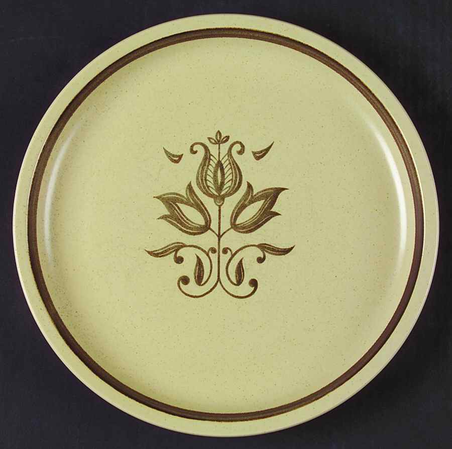UC364 Dinner Plate by Unknown Manufacturer-1