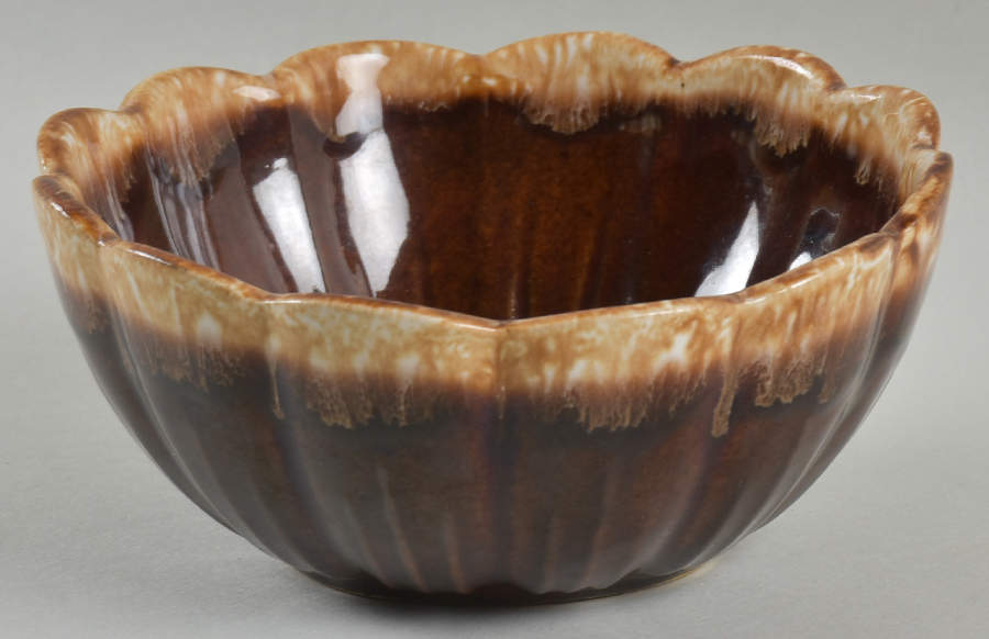 Brown Drip (House and Garden, Mirror Brown) 5" Ruffled Bowl by Hull-1