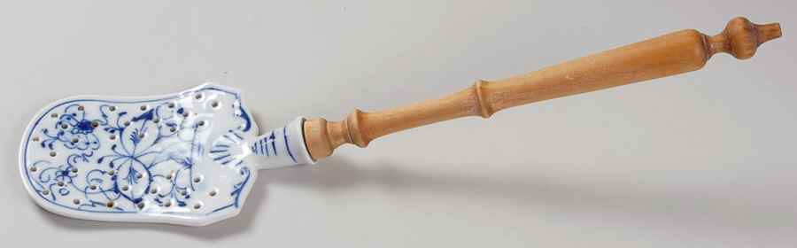 Blue Onion Wood Handle Spatula by Unknown Manufacturer-1