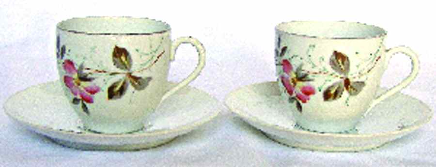 B271 Flat Demitasse Cup & Saucer Set by Unknown Manufacturer-1