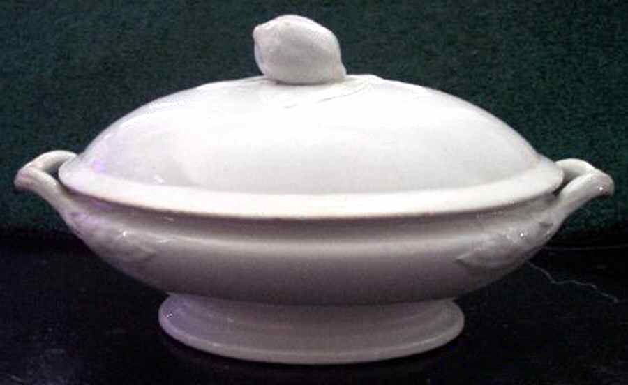 MEK456 Oval Covered Vegetable by J & G Meakin-1