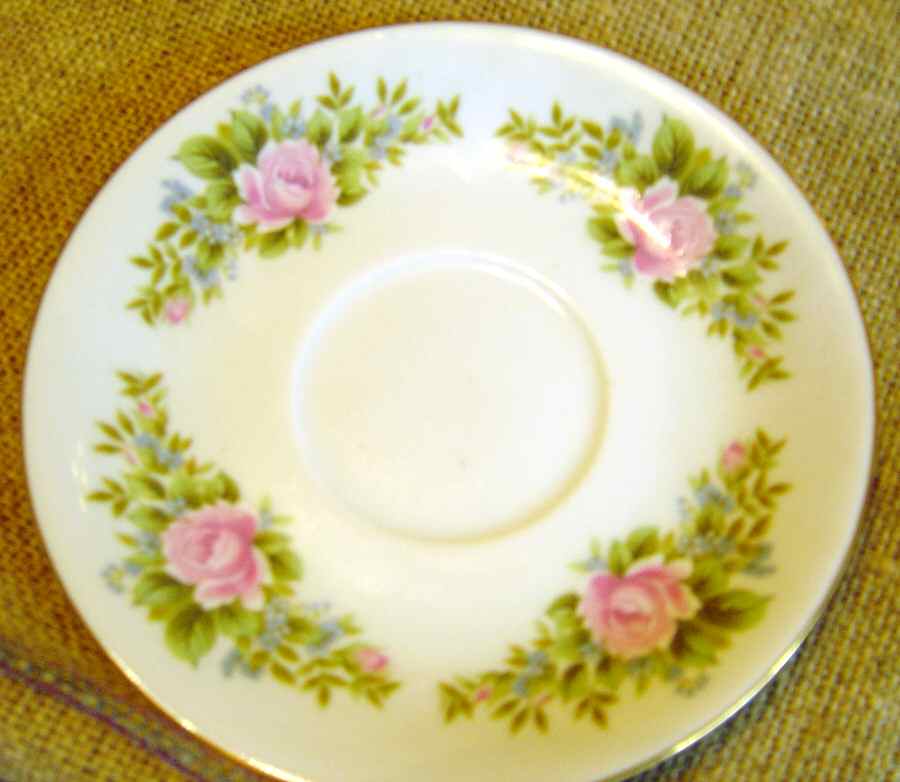 C890 Saucer by Unknown Manufacturer-1