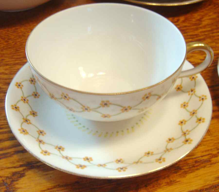 Unc190 Flat Cup & Saucer Set by Union Ceramique-1