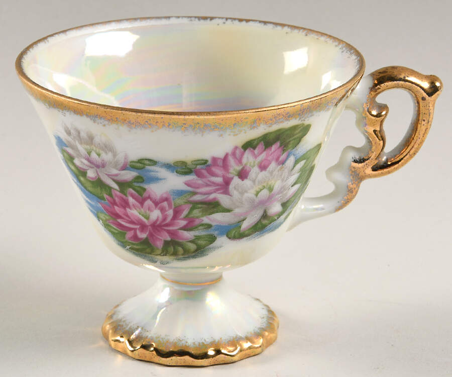 Flower of the Month Footed Cup by Ucagco-1