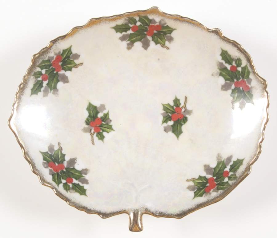 Flower of the Month 7" Leaf Dish by Ucagco-1