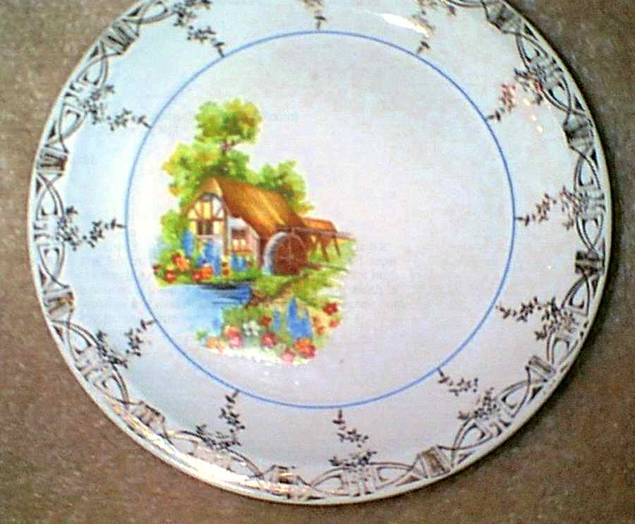 UC535 Dinner Plate by Unknown Manufacturer-1