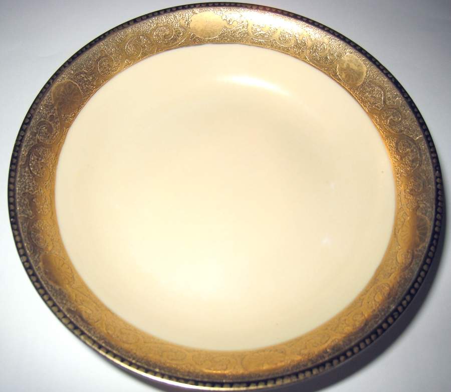 UC566 Dinner Plate by Unknown Manufacturer-1